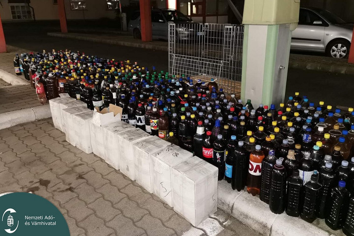 Fotó: NAV Több mint ezer liter alkoholos italt találtak a pénzügyőrök Nagylaknál