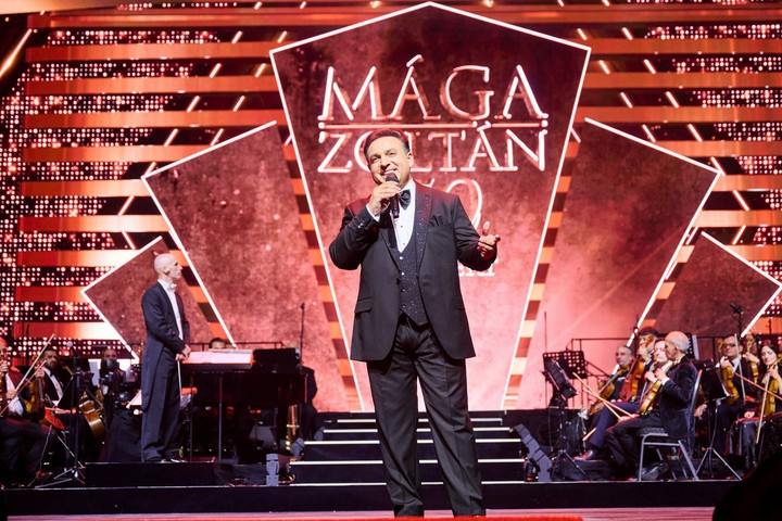 Mága Zoltán ünnepi emlékkoncertet adott Makón