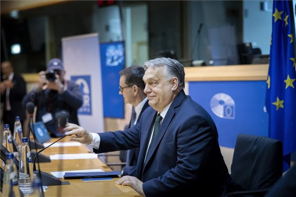Orbán Viktor: Utoljára ’88-ban a kommunisták akartak így elhallgattatni