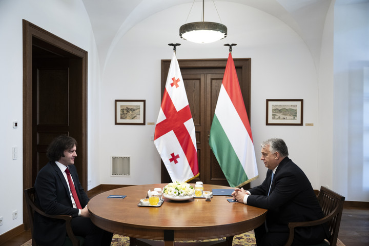 Fotó: MTI/Miniszterelnöki Sajtóiroda/Benko Vivien Cher Orbán Viktor Georgia miniszterelnökével tárgyalt