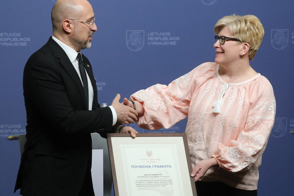 Litvánia bevásárol Ukrajnának