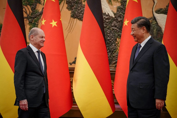 Kínjában Pekingre kacsintana Berlin
