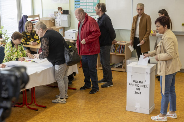 Jól tejelt a fogadóirodáknak a voksolás