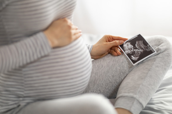 Kétszázmilliós házat vett a béranya a második szülése után