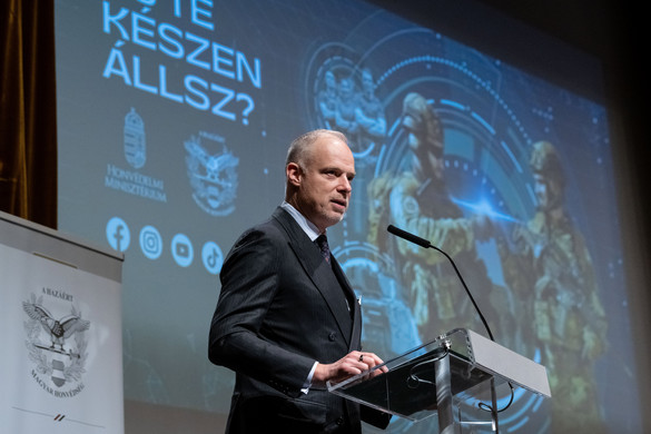 Középpontban a biztonság a magyar EU-s elnökségi programban