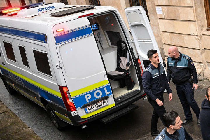 Fotó: AFP/Daniel Mihailescu Hazaárulás gyanújával letartóztattak Romániában egy, Oroszországnak információkat gyűjtő román állampolgárt