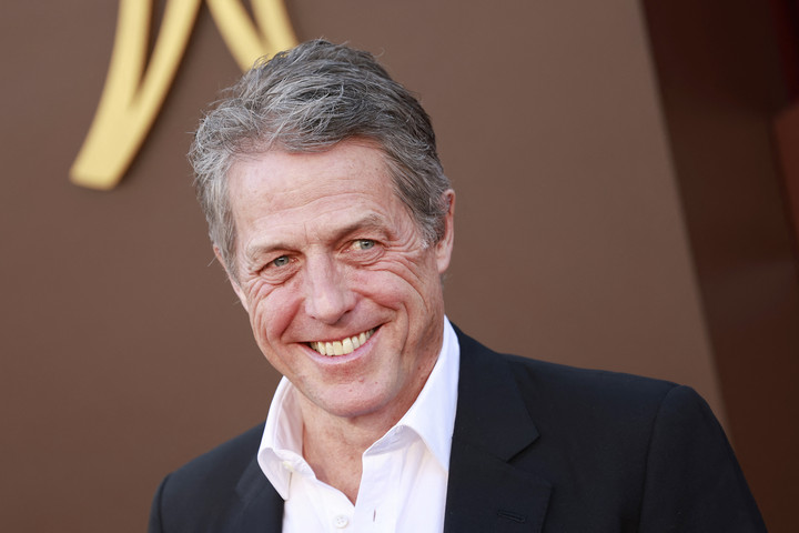 Hugh Grant szerint ő már öreg és ronda, mégis romantikázik