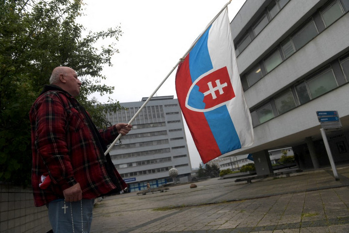 Személyi kellhet a kommenteléshez Szlovákiában