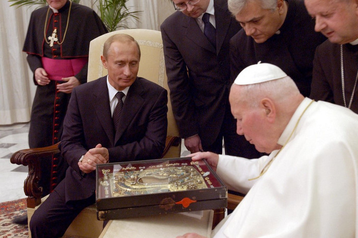 Fotó: AFP/Vatican/Arturo Mari Templomot váltott a Kazanyi Miasszonyunk-ikon