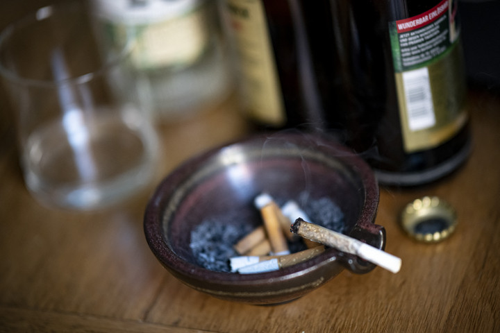 Fotó: dpa Picture-Alliance via AFP/Fabian Sommer Kiderült, hogy az alkohol vagy a marihuána az egészségtelenebb