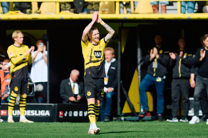 Fölényes dortmundi siker, Stuttgartban kikapott a Bayern