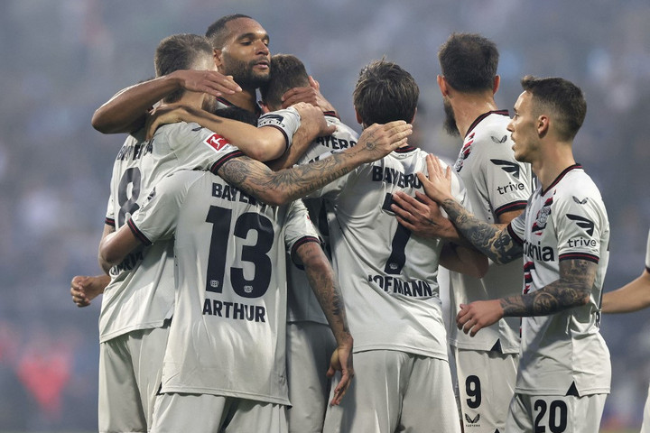 Fotó: AFP/DPA Picture-Alliance/Firo Sportphoto/Ralf Ibing Trófeát érhet a Leverkusen 52. veretlen meccse