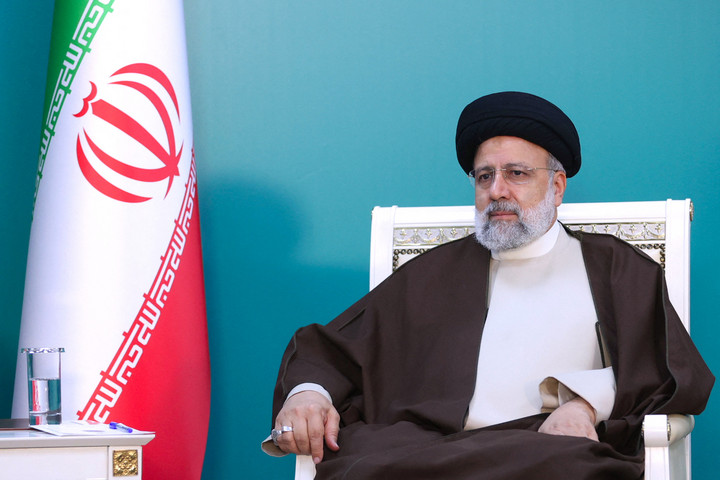 Fotó: AFP/Anadolu/Iranian Presidency/Handout Baleset érte az iráni elnököt szállító helikoptert