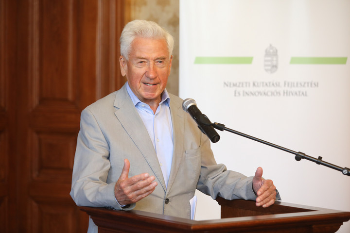 Fotó: MH archív/Papajcsik Péter „Hazai kiválóságok az angyalok városában”