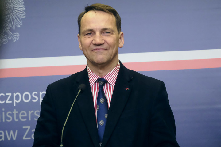 Lengyelország bekeményített az orosz diplomatákkal szemben