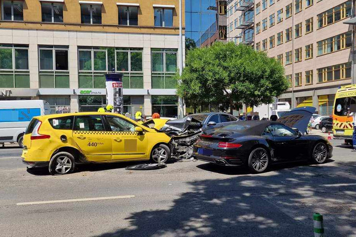 Fotó: Facebook/Balesetinfo Facebook Csoport Egy baleset – öt karambol – négy sérült