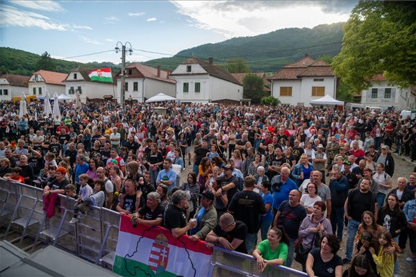 Fotó: MTI/Kiss Gábor Tizedik alkalommal rendezik meg a Duna Napokat Torockón