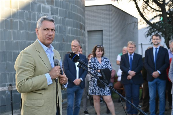 Fotó: MTI/Bruzák Noémi Lázár János: Aki a béke pártján áll, szavazzon a Fidesz–KDNP-re!