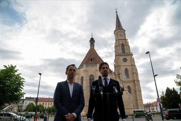 „A választások tétje, hogy Európa a béke és fejlődés irányába mozduljon”