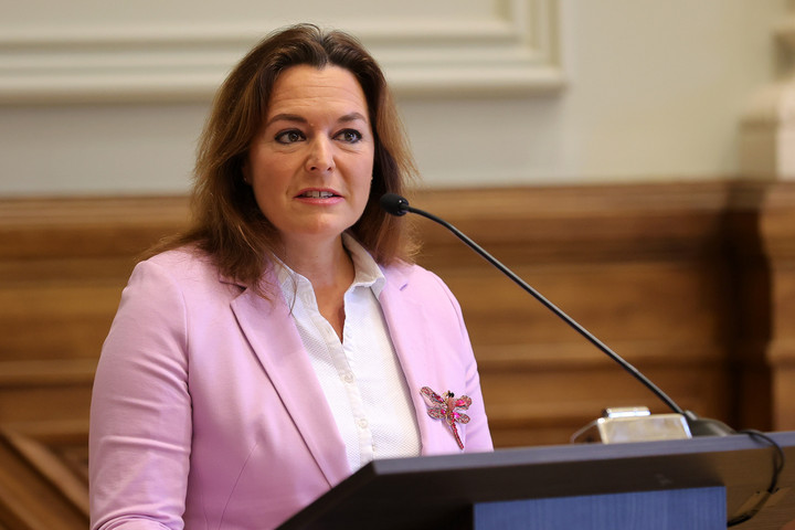 Fotó: MH archív/Purger Tamás Vitályos Eszter: Tűrhetetlen állapotok a reptéren, azonnali, gyors, hatékony lépéseket vár a kormány
