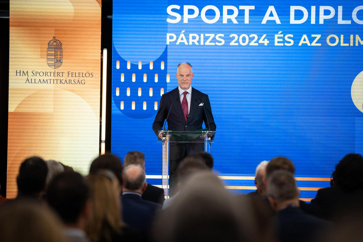 Fotó: Facebook/Szalay-Bobrovniczky Kristóf Szalay-Bobrovniczky Kristóf: A kormány elkötelezett a sport támogatása mellett