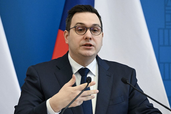 Csehország hazahívta moszkvai képviselőjét