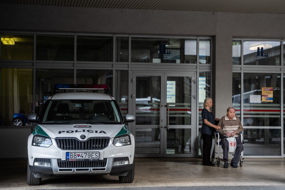 Továbbra is az intenzív osztályon kezelik a szlovák miniszterelnököt