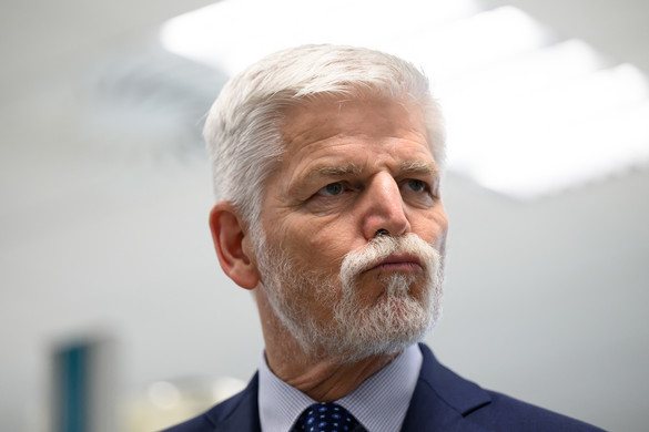 Ukrajnának fel kell adnia a területeit