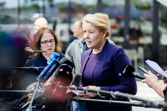 Jobboldali politikusokat támadtak meg Németországban