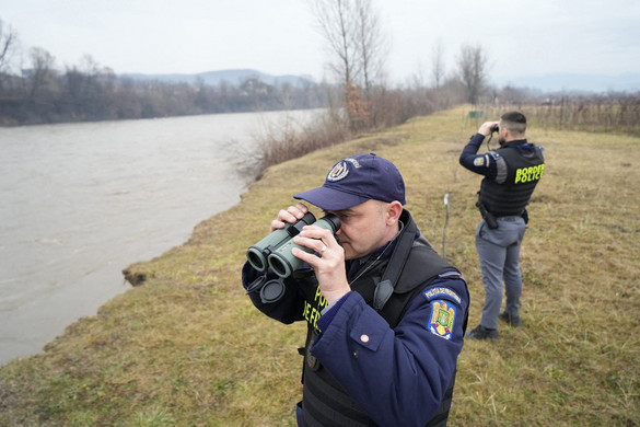 Sorozás elől menekülő ukrán férfiak holttestét vetette partra a Tisza