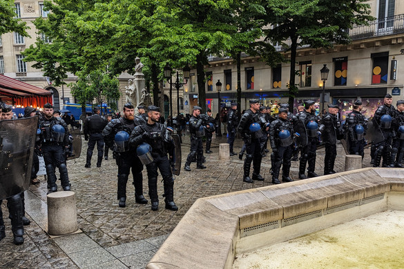 Rendőrök távolították el a párizsi politikatudományi egyetemről a palesztinbarát tüntetőket