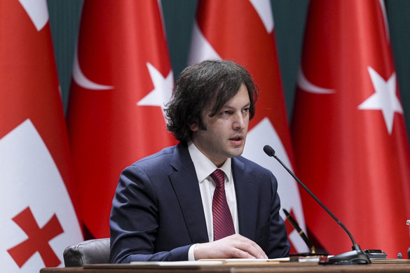 Grúz kormányfő: Az EU megzsarolt, hogy úgy járhatok, mint Fico