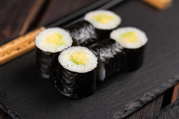 Megneveztek egy betegséget, amellyel nem szabad sushit enni