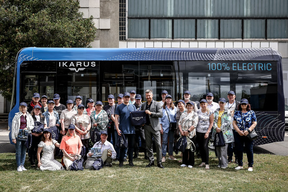 Ikarus-rajongás: A Tallinni Közlekedési Vállalat gyárlátogatása Székesfehérváron