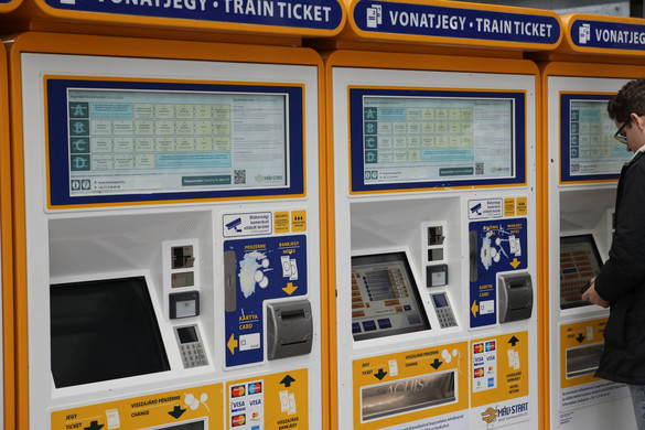 Huszonhétmilliós kárt okozott a vandál a MÁV-START-nak