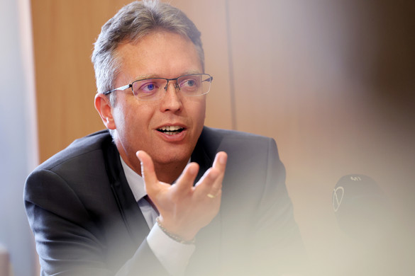 A megújult felsőoktatás összekapcsolja a középfokú képzést és a piaci szereplőket