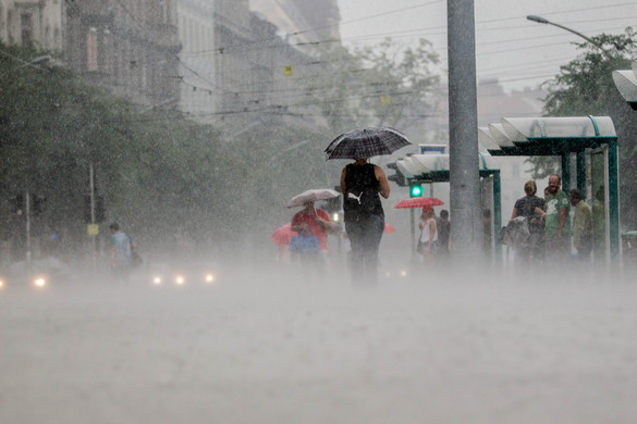 Másodfokú riasztást adtak ki zivatarok miatt