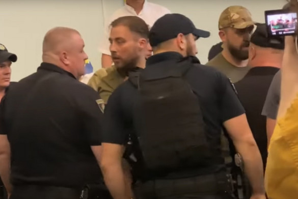 Balhé a városi tanács ülésén + VIDEÓ