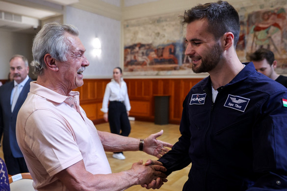 Kapu Tibor az űrállomásról fogja népszerűsíteni a fizikát