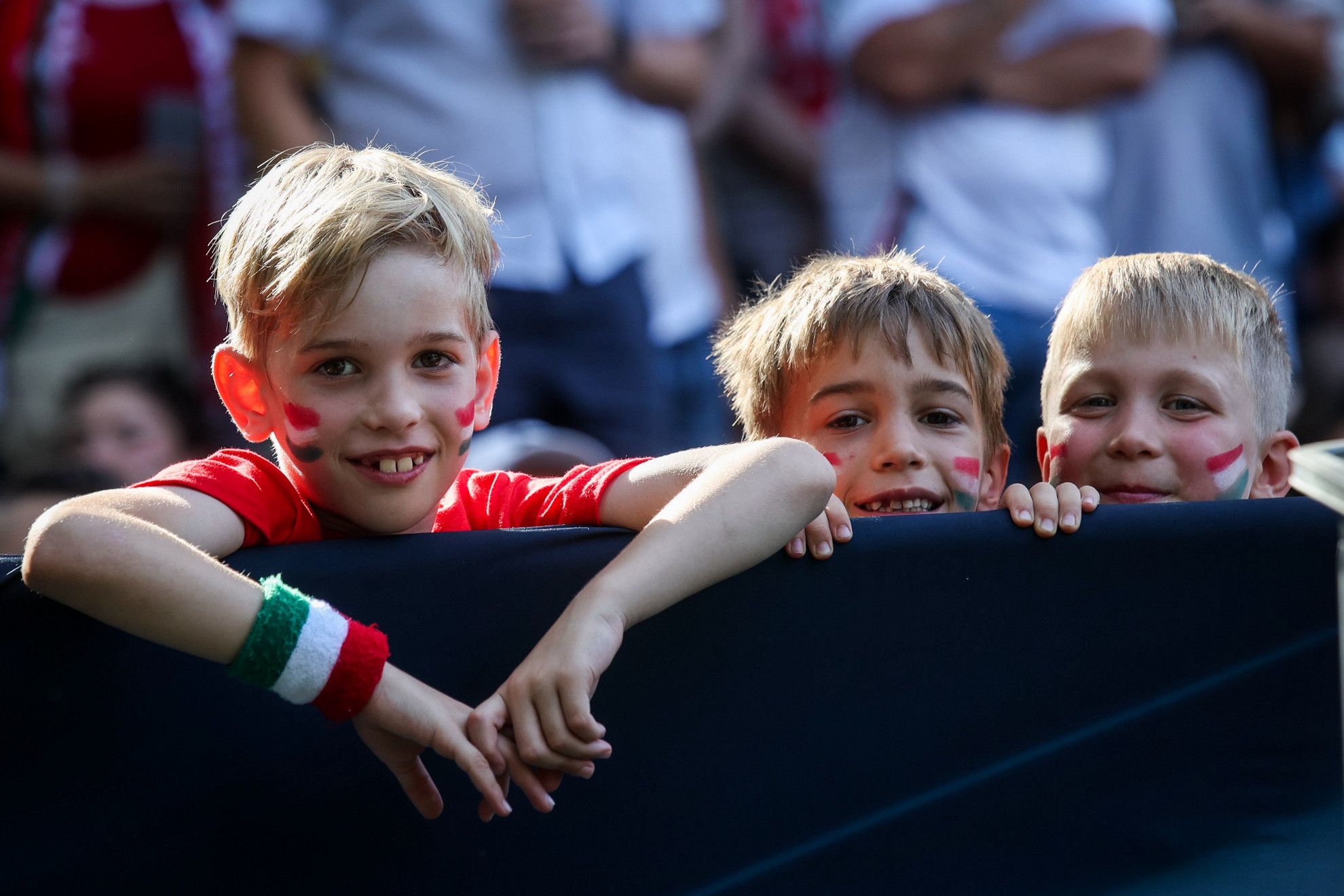 A kicsik teljes harci díszben szurkoltak hazájuk válogatottjának az EURO 2024 Németország-Magyarország mérkőzésen