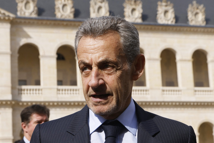 Fotó: AFP/Pool/Ludovic Marin Nyomkövetőt kapott Nicolas Sarkozy