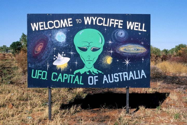 A Holdon rejtőzhetnek az UFO-k