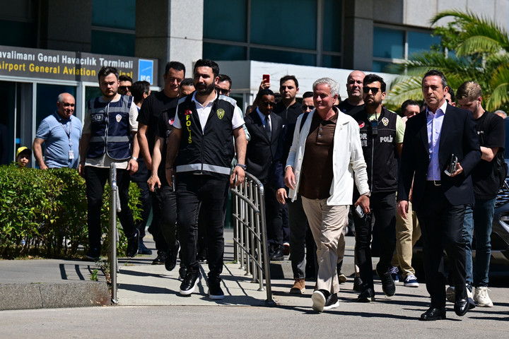Jose Mourinho a Fenerbahce új vezetőedzője