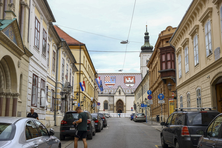 Meghalt a férfi, aki a zágrábi kormányépület közelében gyújtotta fel magát