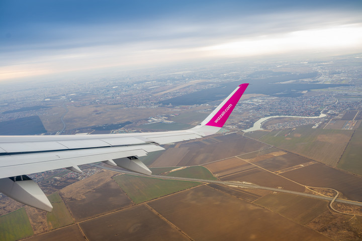 Villám csapot bele a Wizz Air budapesti járatába + VIDEÓ