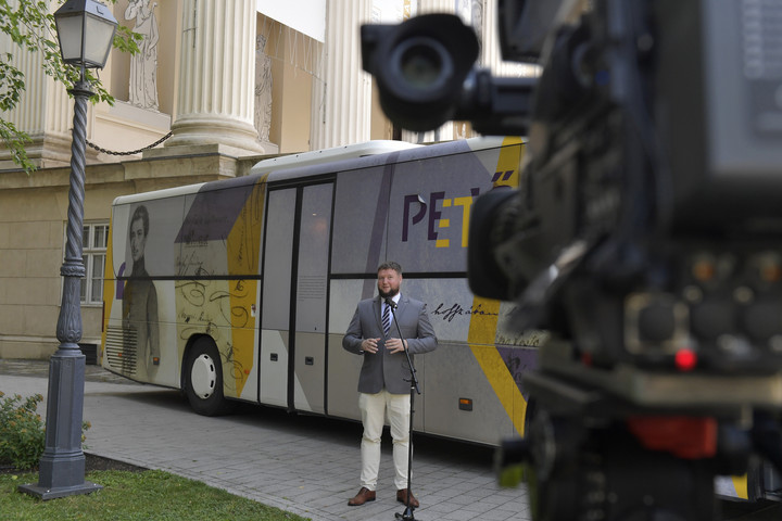 Fotó: MTI/Soós Lajos A Petőfi-busz kiemelt példája a múzeumi innovációnak