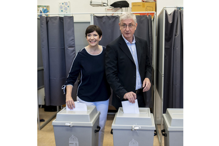 Elemzők a DK végleges halálát jósolják