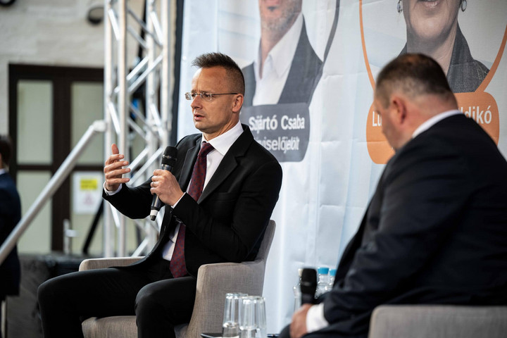Fotó: Szijjártó Péter Facebook-oldala Szijjártó Péter: Magyarország az utolsó akadály, ami miatt Európa még nem lobbant lángra
