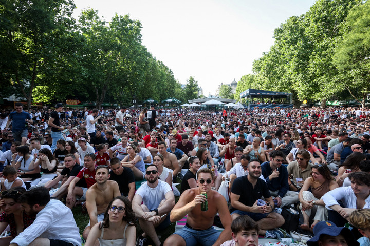 Így szurkoltunk a budapesti Szabadság téren + Galéria!