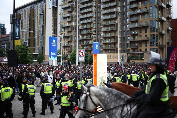 Ötvenhárom embert őrizetbe vett a londoni rendőrség a döntő idején elkövetett rendbontások miatt